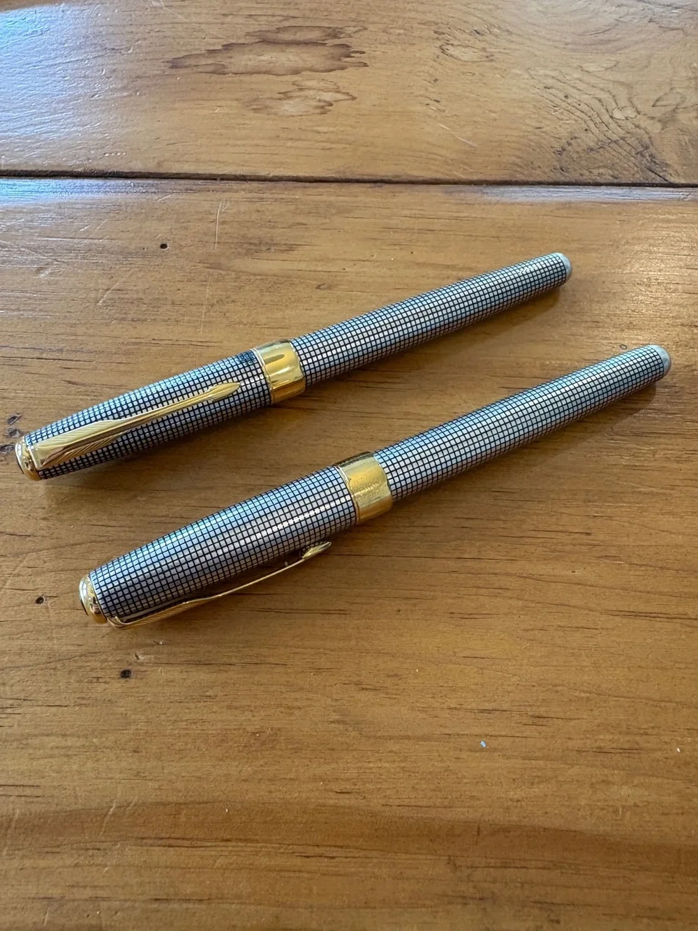 Parker Sonnet Ciselé Chiselled Silver Fountain Pen & Ballpoint Set 18K Gold Nib